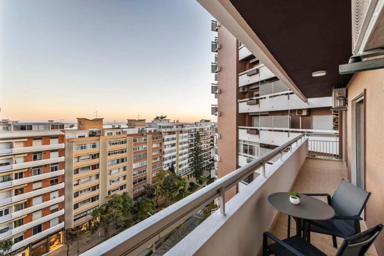Faro Main Avenue Apartment Екстер'єр фото